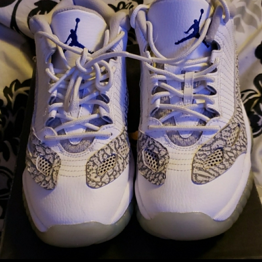Air Jordan 11 low cobalt